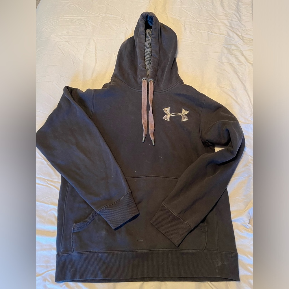Under Armour sweatshirt